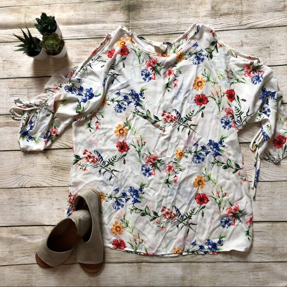 Floral cold shoulder top